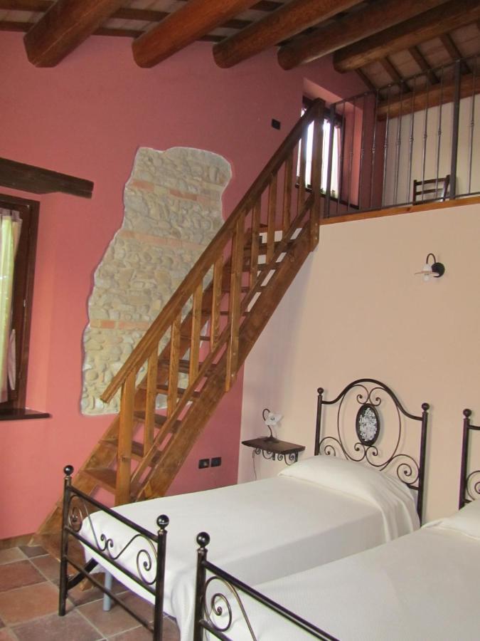 Agriturismo La Vecchia Fonte Castelbellino Rum bild